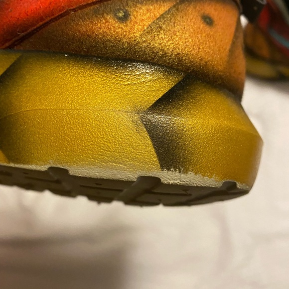 Nike Roshe Ironman Custom by Kickasso. Some small pint scuffs shown in pictures. - Picture 5 of 9